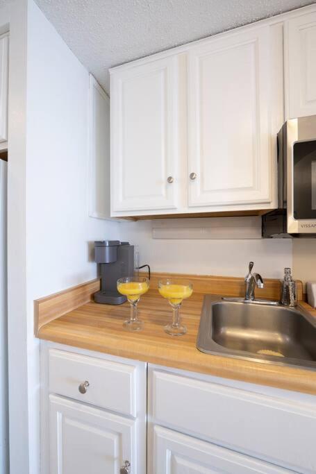 Royal Retreat-Amazing View-King Bed-1 Bedroom-Full Kitchen-Free Parking-Self Check-In Myrtle Beach Exterior foto